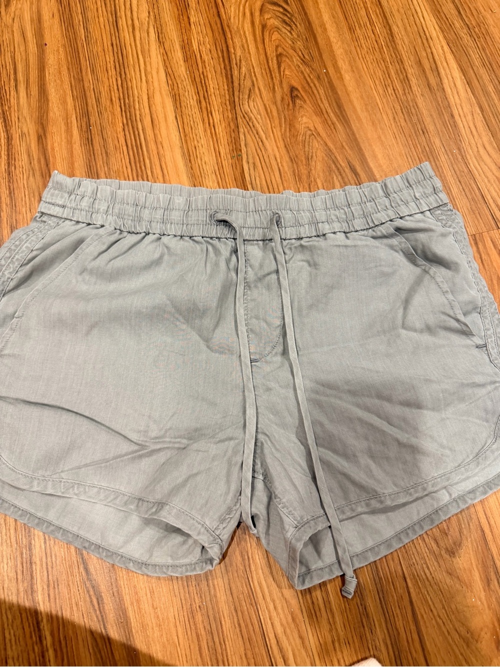 GAP Light Gray Drawstring Women’s Shorts